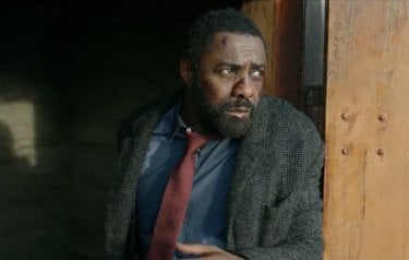 Luther   Verso Linferno Idris Elba Pensieroso