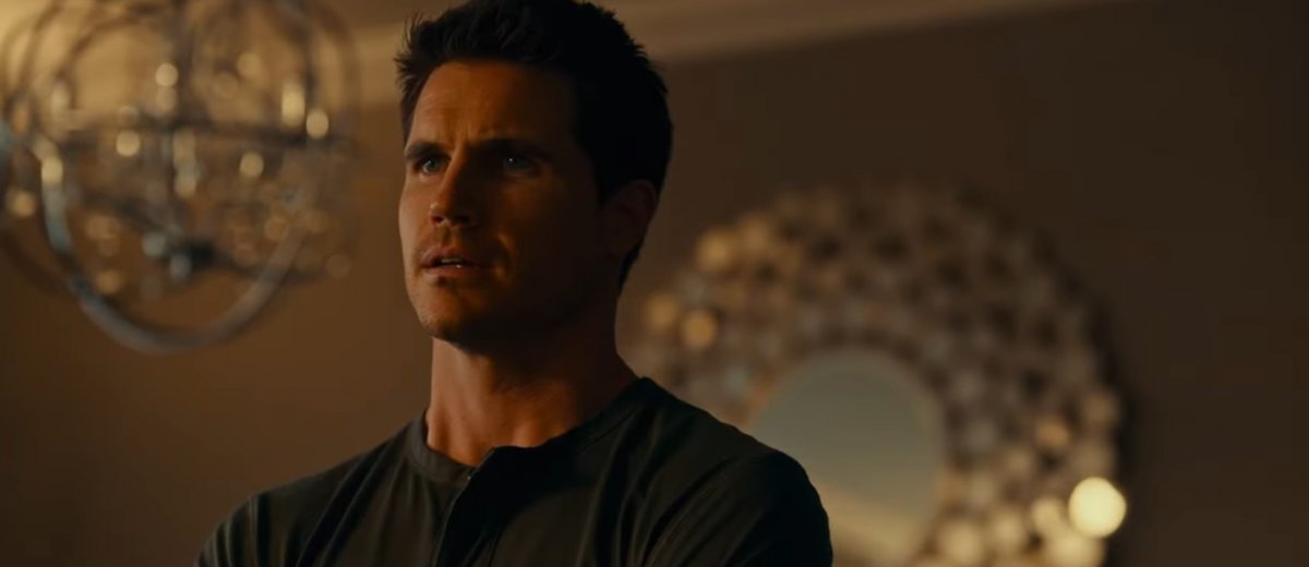 Robbie Amell in the trailer for the sci-fi film