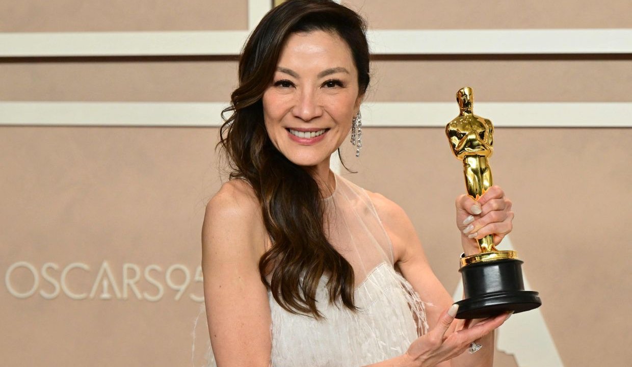 Oscar 2023: Michelle Yeoh entra nella storia come prima attrice asiatica a vincere come protagonista