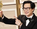 Oscar 2023: Ke Huy Quan riceve le congratulazioni delle co-star dei Goonies