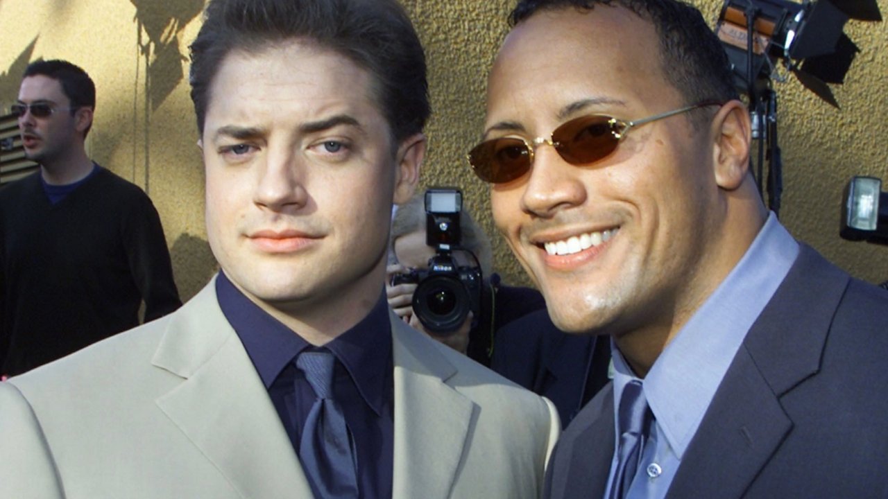 Oscar 2023: reunion de "La mummia" tra Brendan Fraser e Dwayne Johnson (VIDEO)