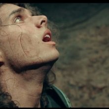 Headshot: Riccardo De Rinaldis Santorelli in una scena del film