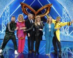 Il cantante mascherato stasera su Rai1: anticipazioni, maschere, giuria dello show condotto da Milly Carlucci