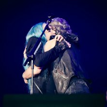 Ligabue. 30 anni in un giorno: Luciano Ligabue con Loredana Berté in una scena