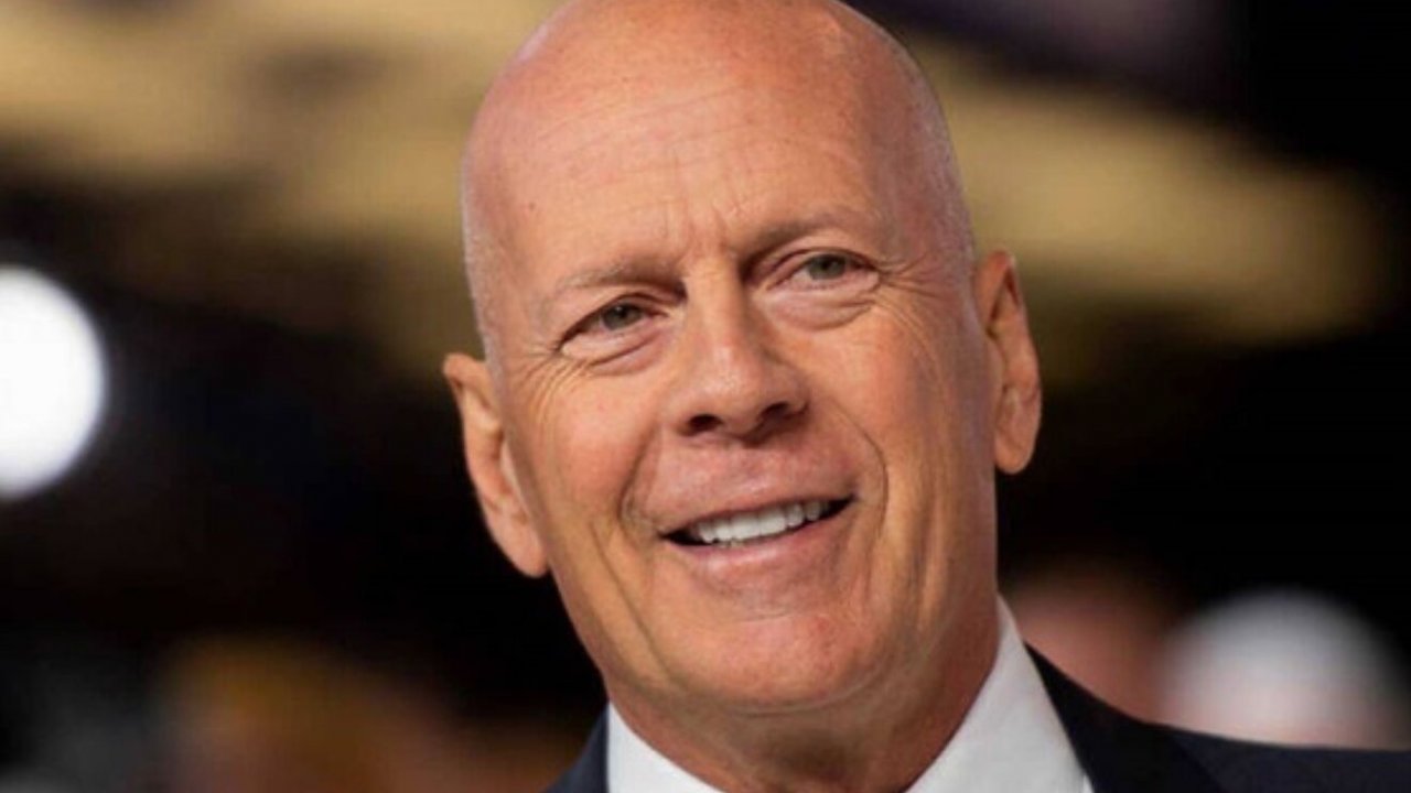 Bruce Willis: la moglie Emma Heming e Demi Moore festeggiano il suo compleanno, i video commoventi
