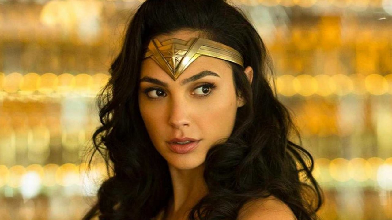 Shazam! Furia degli Dei, il cameo di Gal Gadot è un deepfake? Il regista svela il mistero, la rabbia dei fan