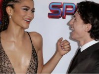 Zendaya e Tom Holland sempre più innamorati tra anelli e vestiti con incise e cucite le rispettive iniziali