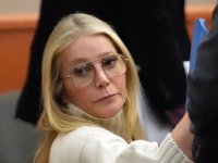 Gwyneth Paltrow derisa per il suo 'look da serial killer' durante il processo per l'incidente sciistico