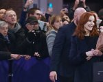 Marcia Cross, la star di Desperate Housewives evacuata dal red carpet in Francia per le proteste contro Macron