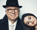 Selena Gomez in abito da sposa al braccio di Steve Martin in Only Murders in the Building 3 (FOTO)