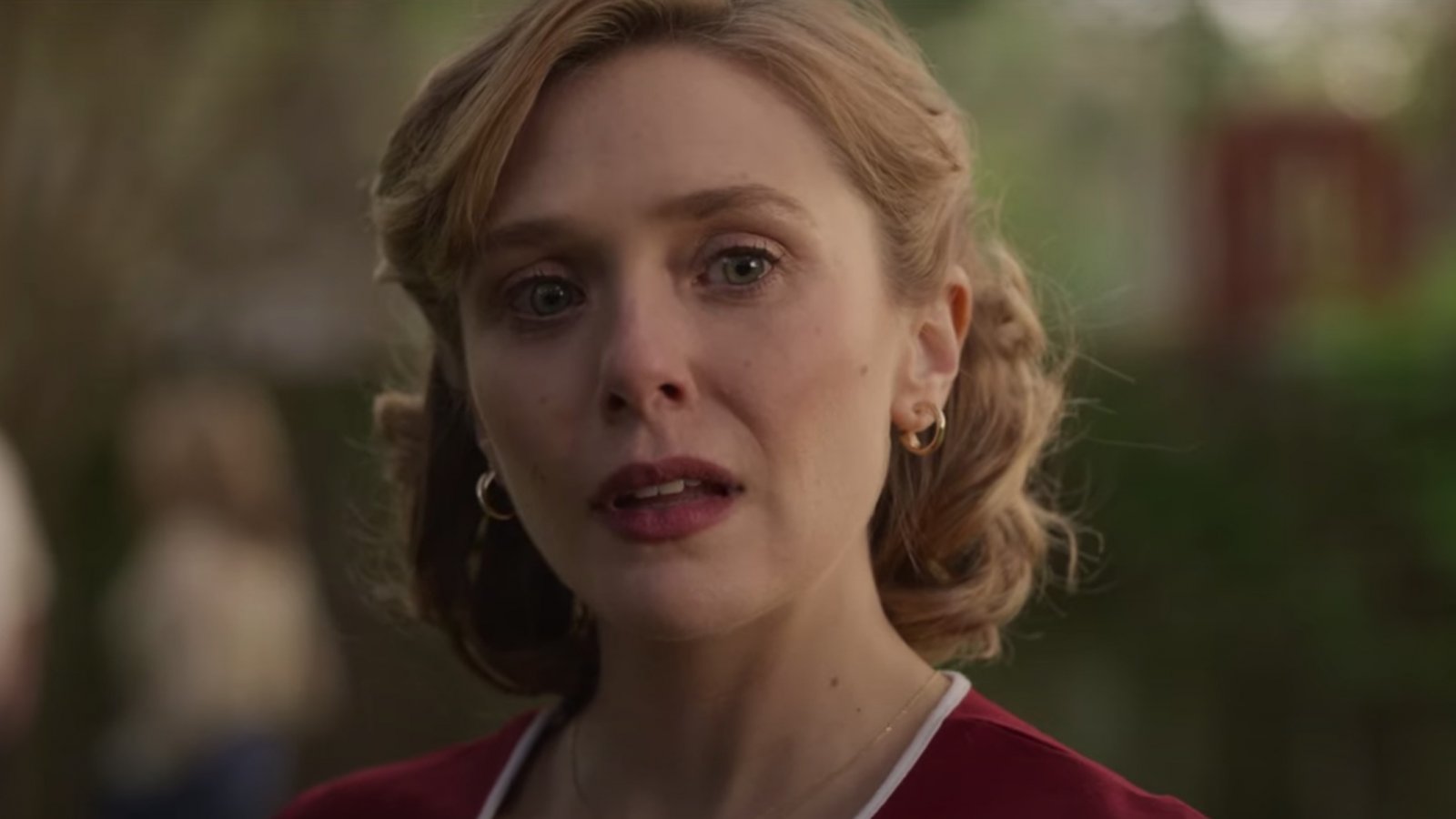 Love and Death: Elizabeth Olsen è l'assassina Candy Montgomery nel trailer della serie HBO