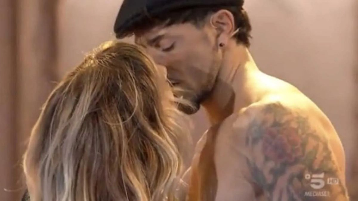 Bacio tra 