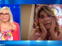 Barbara D'Urso e Mara Venier insultate da Qui Mediaset: 'Tro*e'. L'azienda: 'Accesso Anomalo'