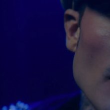 Please Baby Please, un  primissimo piano di Karl Glusman