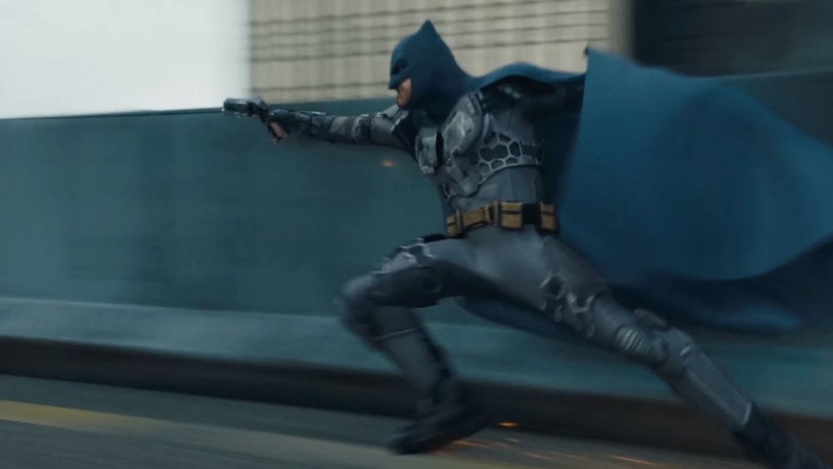 The Flash: una nuova action figure svela il costume del Batman di Ben Affleck