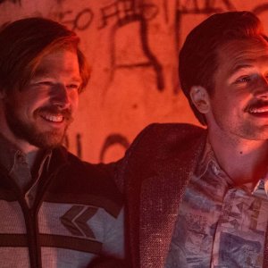 Tetris: Nikita Efremov e Taron Egerton in una scena