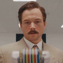 Tetris: un primo piano di Taron Egerton