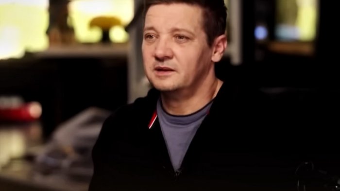 Jeremy Renner rivela l'entità delle lesioni subite, ma non ha dubbi: "Lo rifarei per salvare mio nipote"
