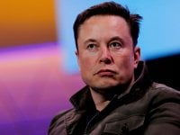 Elon Musk sull'intelligenza artificiale: 'Se non ci fermiamo ora rischiamo sconvolgimenti epocali'