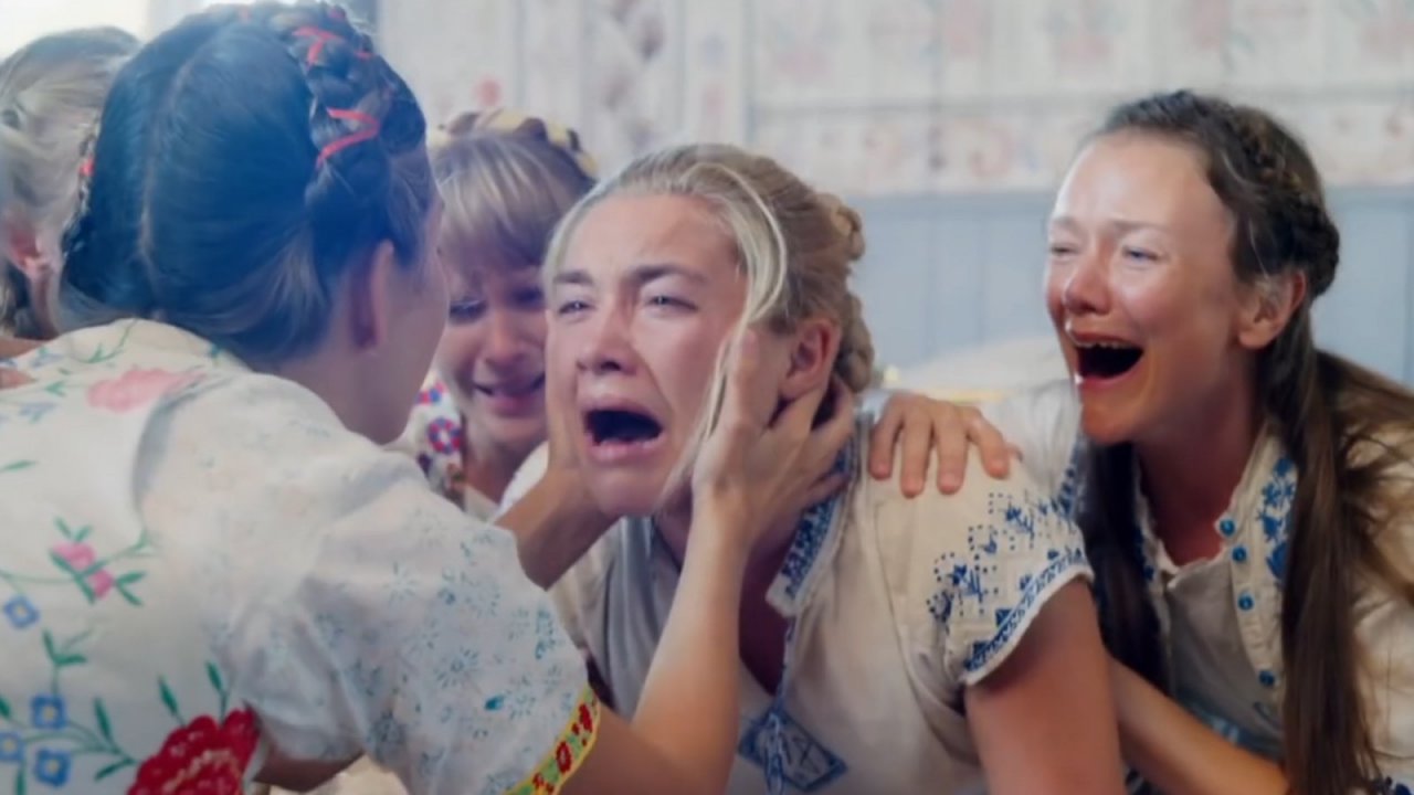 Midsommar, Florence Pugh: 'Per calarmi nel personaggio ho fatto violenza su me stessa'