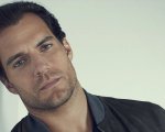 Henry Cavill e Guy Ritchie in una foto dal set di The Ministry of Ungentlemanly Warfare