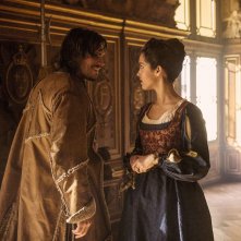I Tre Moschettieri - D'Artagnan: François Civil e Lyna Khoudri in una scena del film