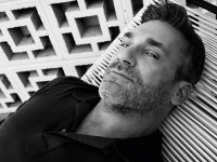 'Non avevo un soldo': Jon Hamm ha accettato un lavoro nel porno a inizio carriera, ma non è ciò che pensate