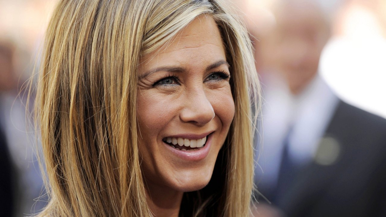 Friends, Jennifer Aniston: ecco come ha speso il suo primo stipendio da 13.000 dollari