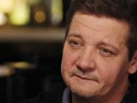 Jeremy Renner rivela che ha scritto una lettera di addio alla sua famiglia dopo l'incidente (VIDEO)