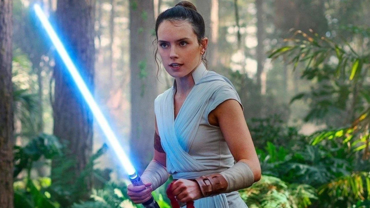 Star Wars, in arrivo nuovi film di Dave Filoni, James Mangold e Sharmeen Obaid-Chinoy: torna Daisy Ridley