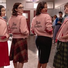Grease: Rise of the Pink Ladies - una scena della serie