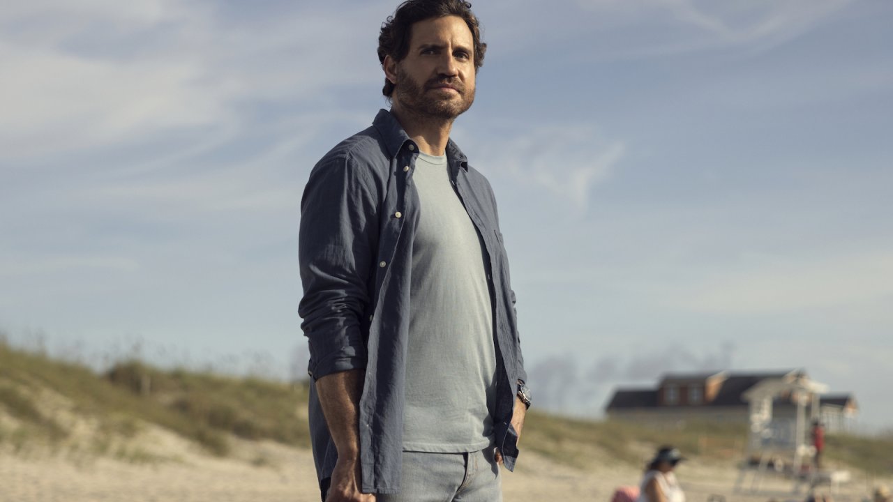 Florida Man, la recensione: come uscire di testa in Florida e vivere felici (con Edgar Ramirez)