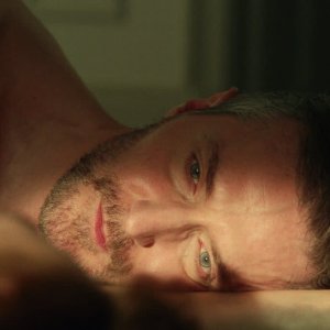 Ossessione: Richard Armitage in una foto della serie