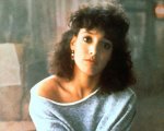 Flashdance, la felpa con la spalla tagliata di Jennifer Beals? 'L'ho tagliata perché non mi passava la testa'