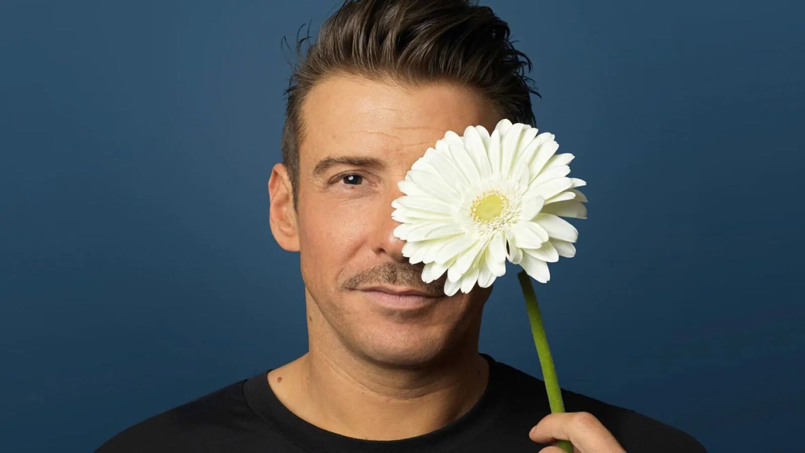 Ci vuole un fiore con Francesco Gabbani: anticipazioni e ospiti della prima puntata, stasera su Rai 1