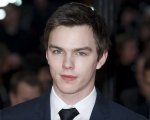 The Batman, Nicholas Hoult: 'Avevo fatto i provini per essere Bruce Wayne, mi hanno scartato'