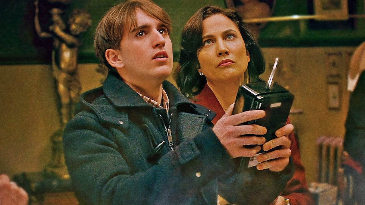 Fenómenas - Indagini occulte, la recensione: Belén Rueda in un horror su Netflix che non si prende sul serio