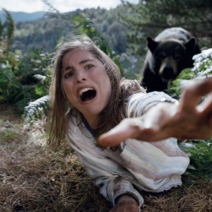 Cocainorso: una sequenza del film