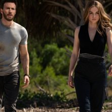 Ghosted: Chris Evans, Ana de Armas in una foto