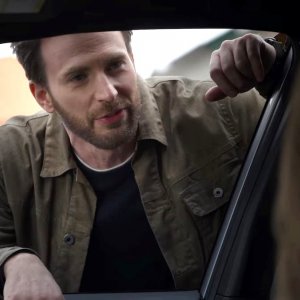 Ghosted: Chris Evans in una scena del film