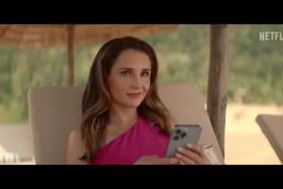 A Tourist's Guide To Love - Trailer