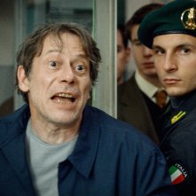 Il Sol dell'avvenire: Mathieu Amalric in una scena del film