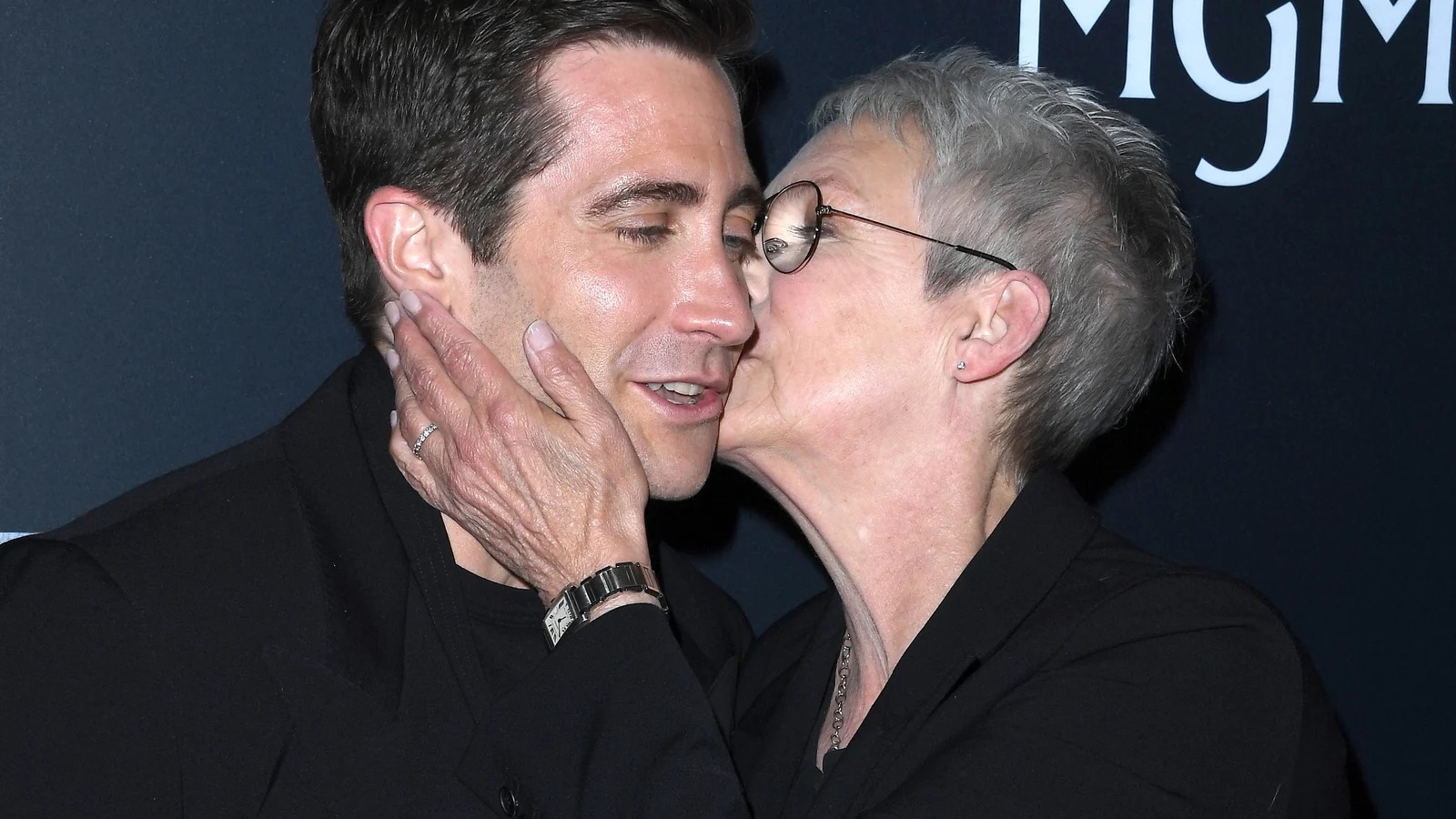 Jamie Lee Curtis svela i retroscena del lockdown trascorso con Jake Gyllenhaal: 'Tanto lievito madre'