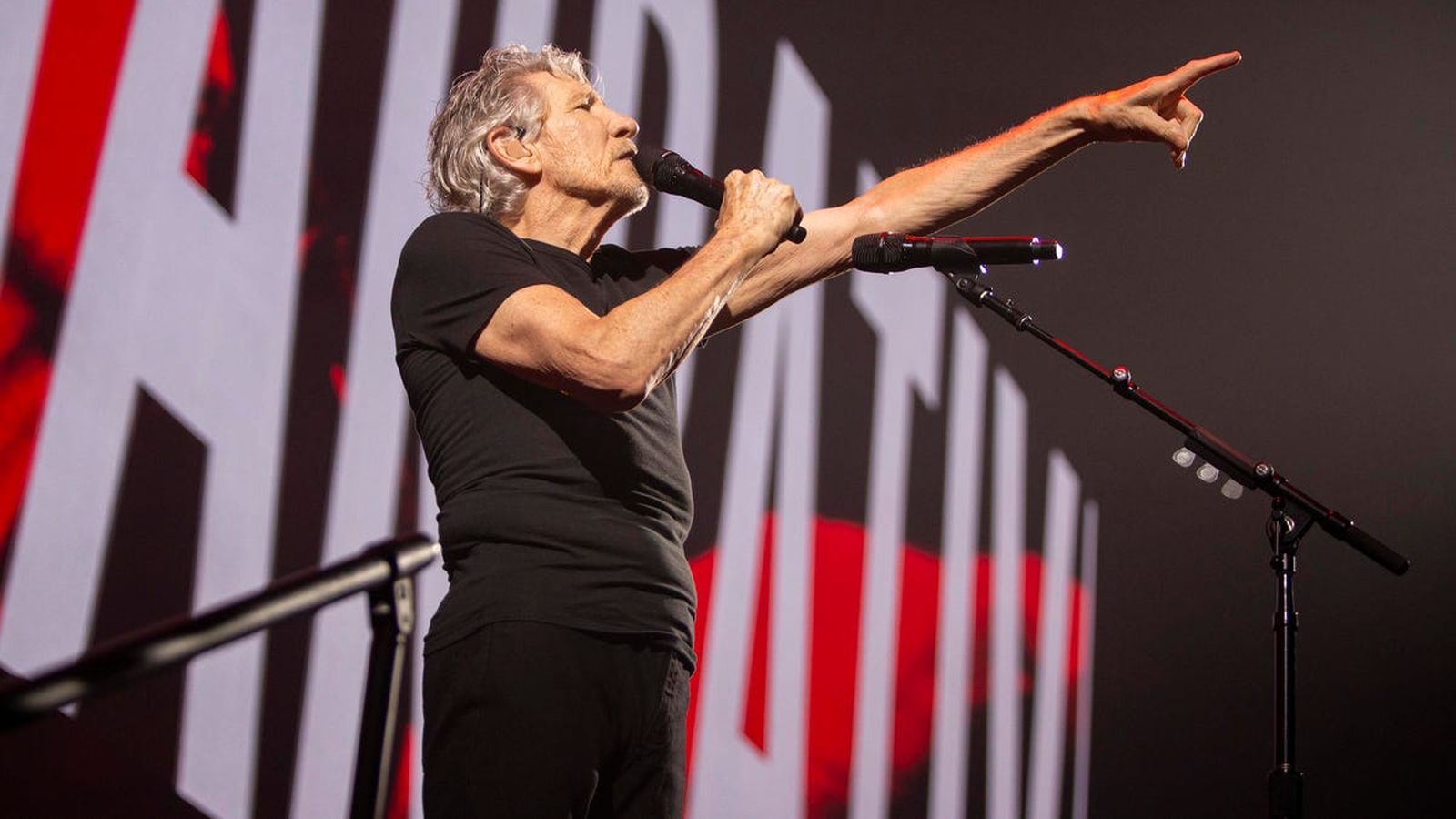 Roger Waters in diretta al cinema con This is not a drill il 25 maggio in collegamento da Praga