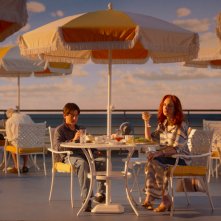 Ben ha paura: Zoe Lister-Jones, Armen Nahapetian in una scena del film