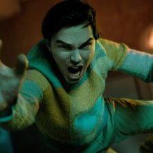 Renfield: Nicholas Hoult in una scena d'azione