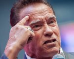 Arnold Schwarzenegger sulla salute mentale: 'I social media ci hanno cambiato, sono pieni di pericoli'
