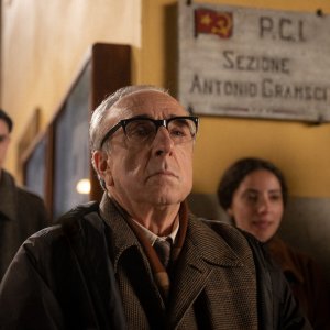 Il sol dell'avvenire: un'immagine di Silvio Orlando