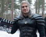 The Witcher: Henry Cavill nel poster della terza stagione Netflix, domani il trailer
