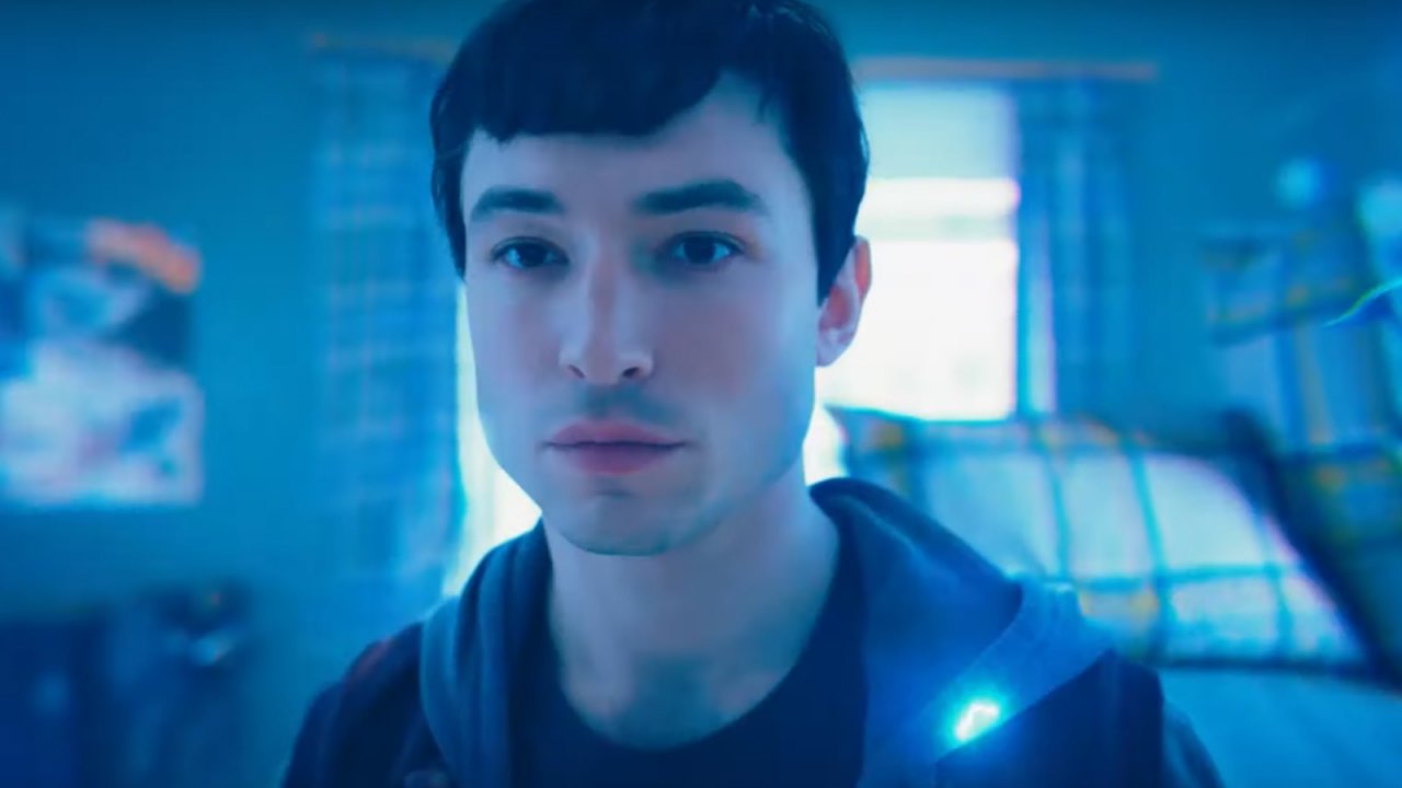 The Flash: Barry Allen cambia il futuro nel nuovo trailer del film